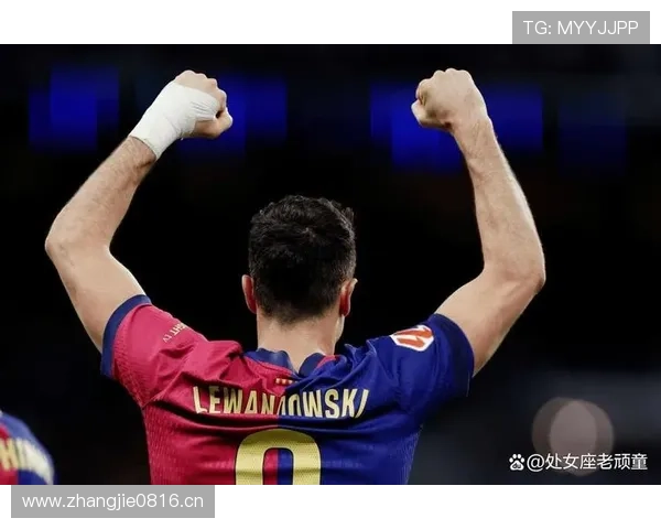 在皇家体系下本泽马与莱万多夫斯基终结区域偏移趋势